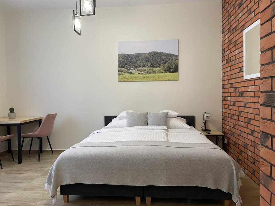 Dwór Bysina Farm Stay in Lesser Poland Voivodeship