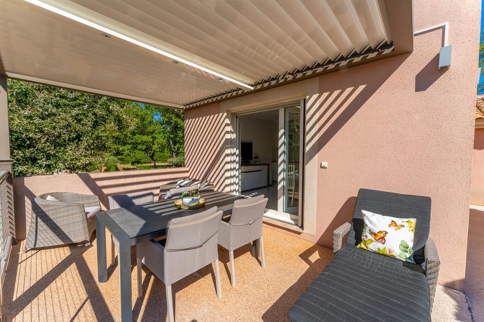 T2 Au coeur des chênes 1831 route de Mazaugues House in Saint-Maximin-la-Sainte-Baume