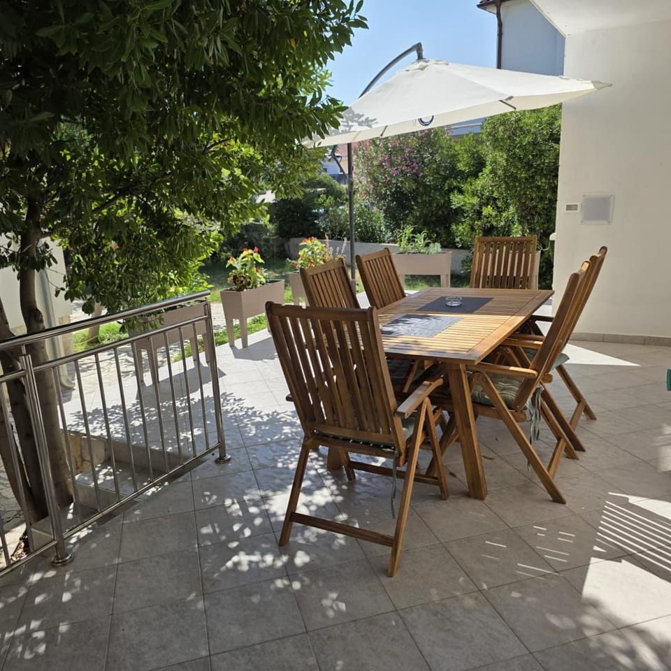 Apartment Petra By Pag Tours Apartment in Zadar County