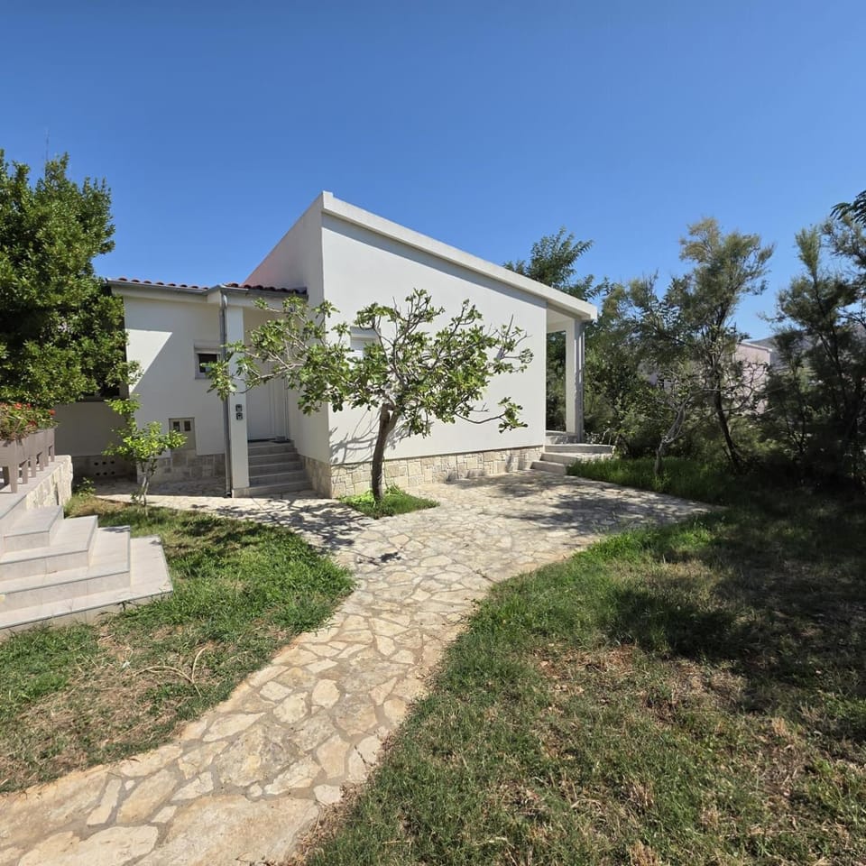 Apartment Petra By Pag Tours Apartment in Zadar County