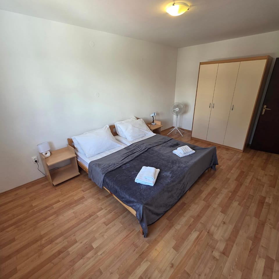 Apartment Petra By Pag Tours Apartment in Zadar County