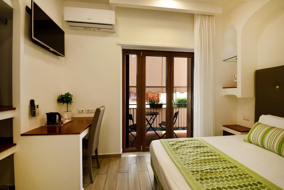Balcony/Terrace, Photo of the whole room