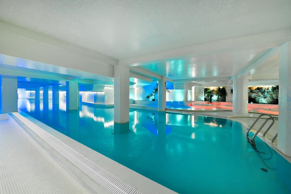 Pool view, Swimming pool