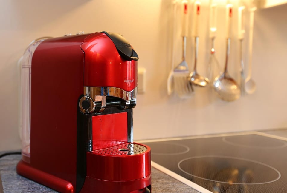 Coffee/tea facilities, Kitchen or kitchenette, Decorative detail
