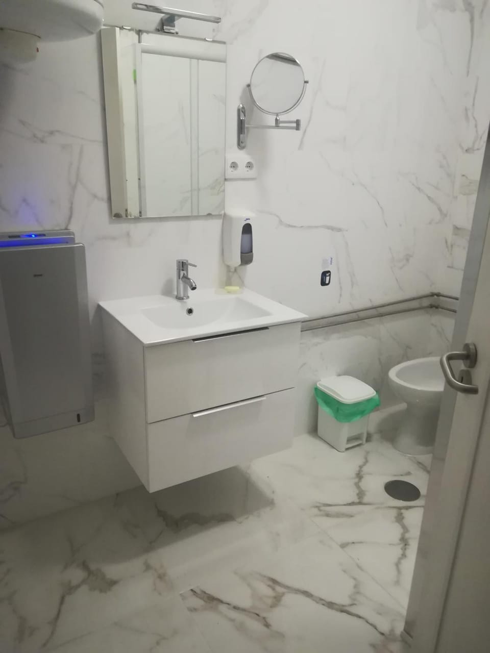 Toilet, Bathroom