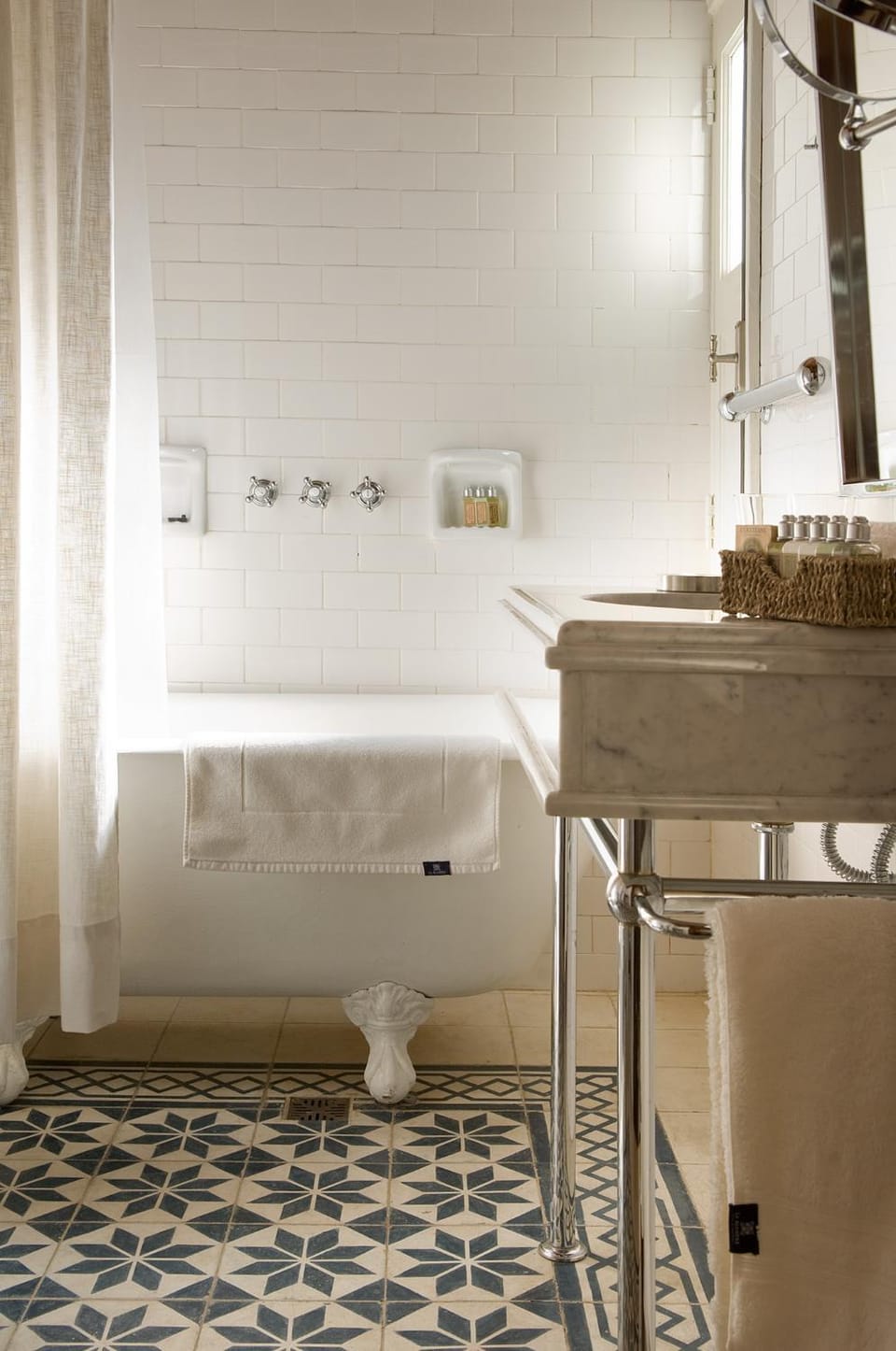 Bathroom, Bath