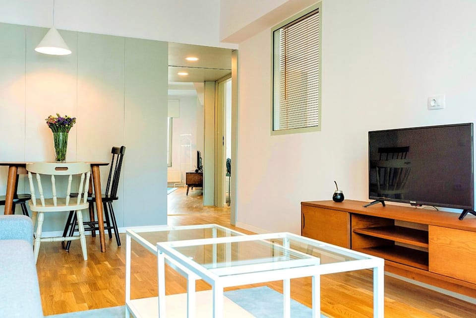 Communal lounge/ TV room, Seating area, Dining area