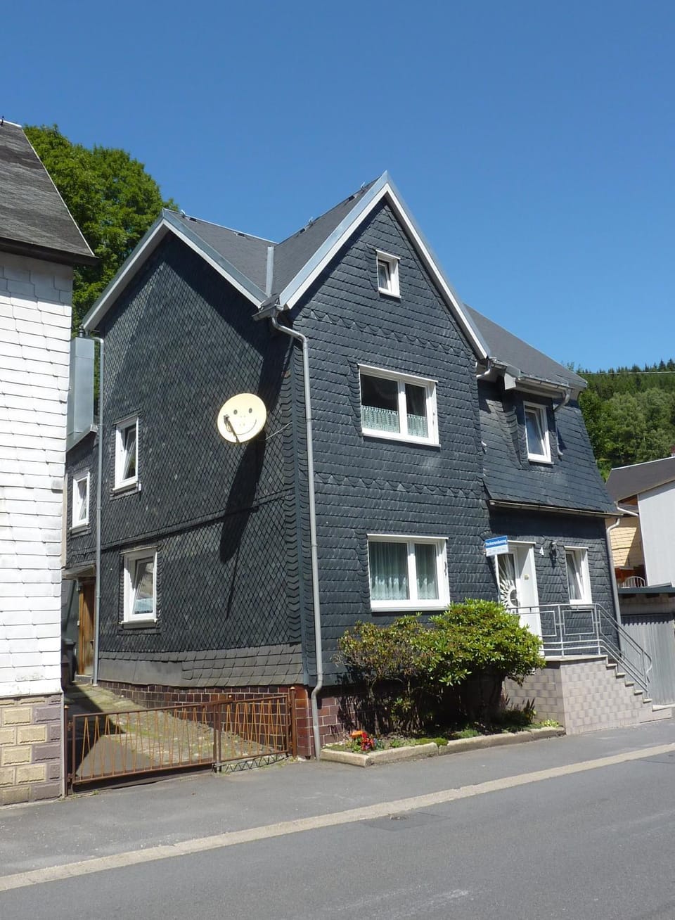 Property building, Day, Summer