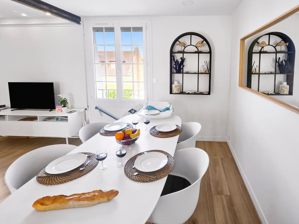 Property building, Dining area