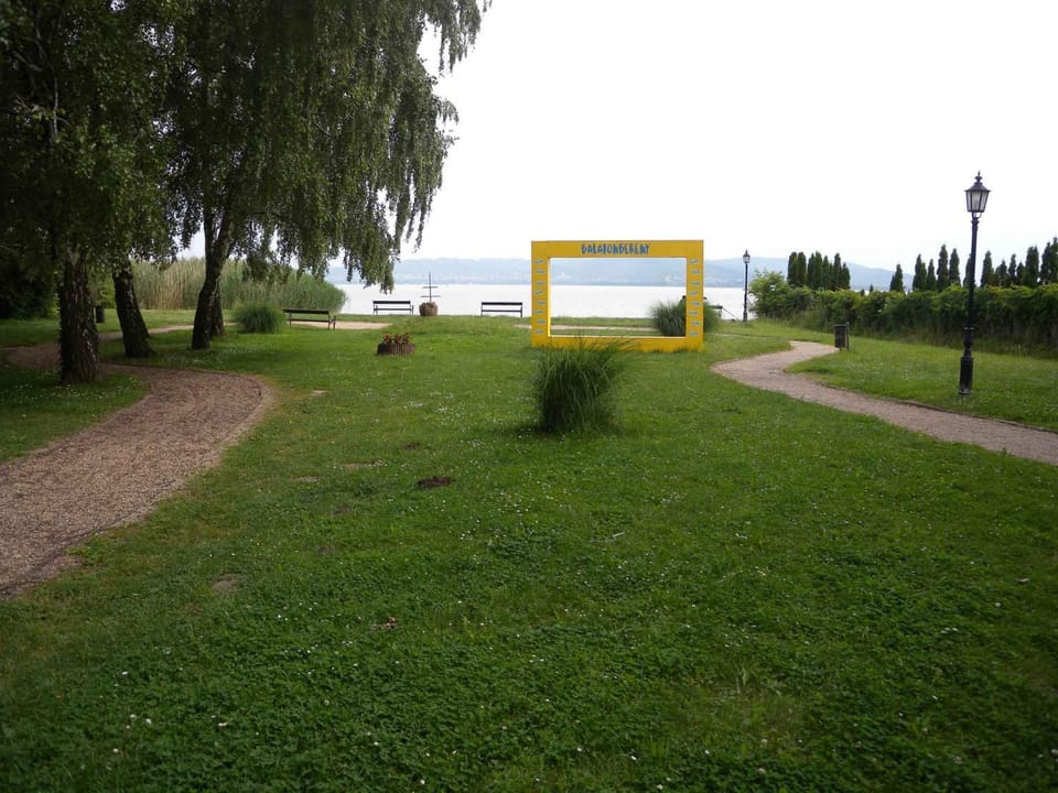 Nearby landmark, Summer