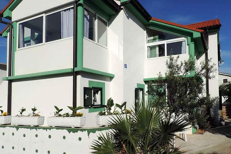 Property building, Summer, Garden