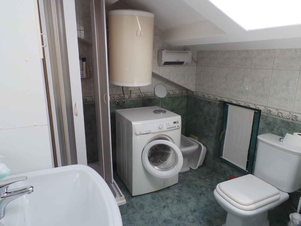 Shower, Bathroom, washing machine