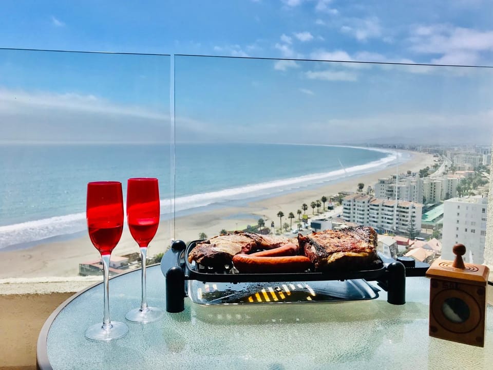 Food and drinks, Food, Sea view, Drinks