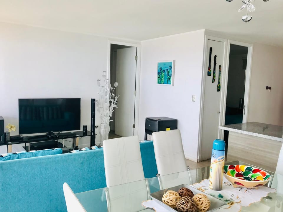 TV and multimedia, Food and drinks, Dining area