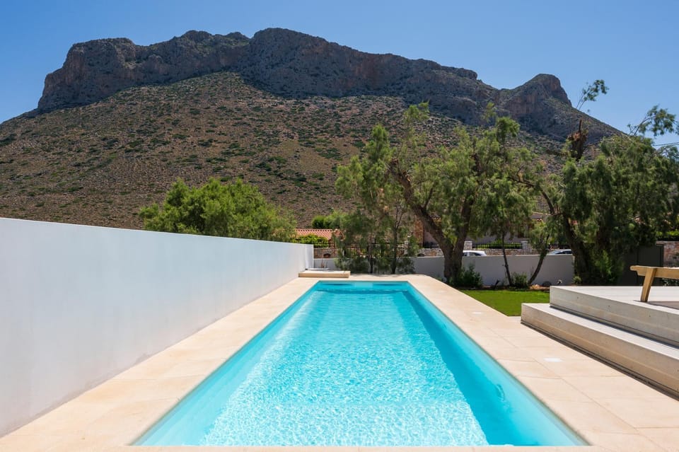 Mountain view, Swimming pool, Swimming pool