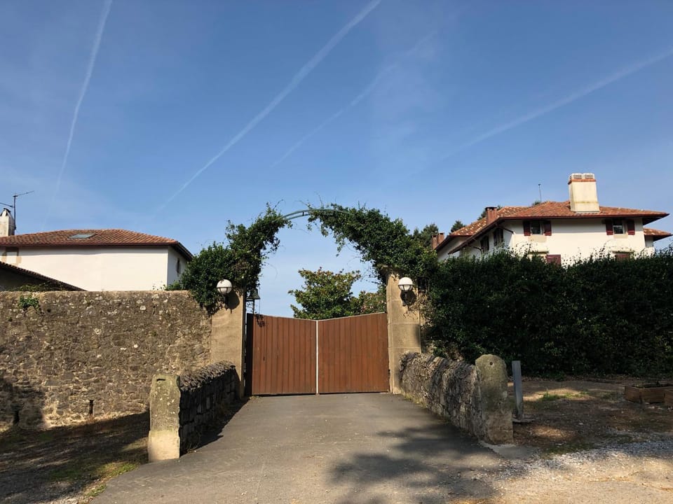 Beltzenia Txoko House in Ciboure