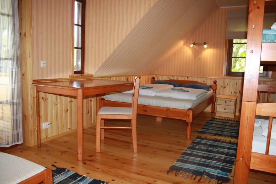 Bed, Photo of the whole room, Bedroom, bunk bed