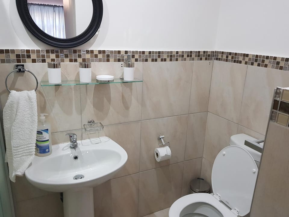 Toilet, Bathroom