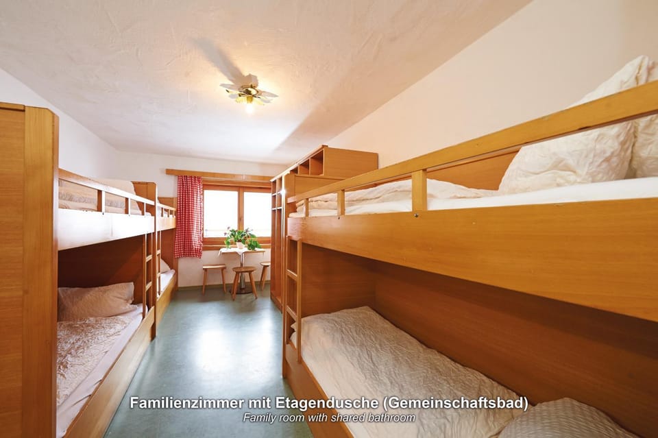 Photo of the whole room, Mountain view, bunk bed
