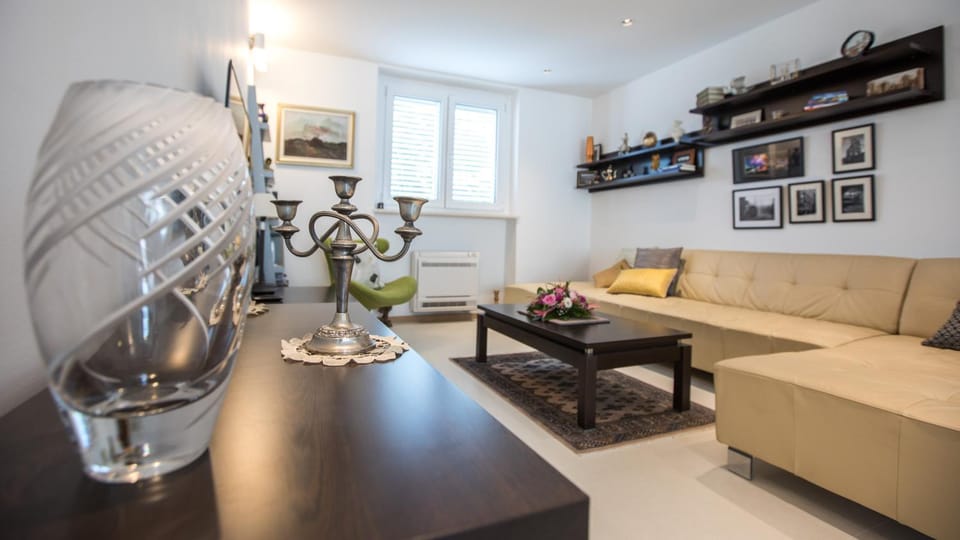 Spacious modern apartment close to the beach Apartment in Dubrovnik