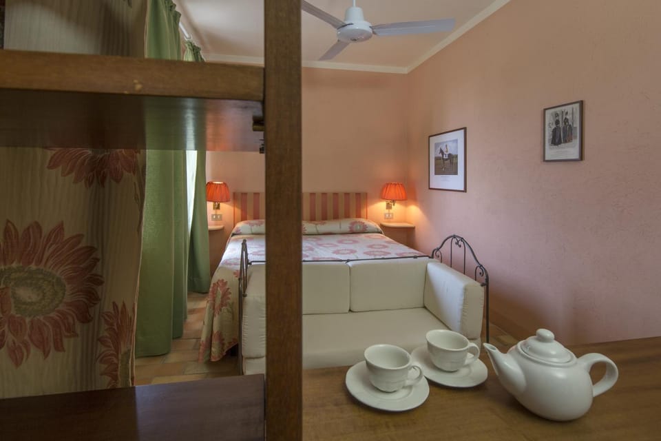 Coffee/tea facilities, Bedroom