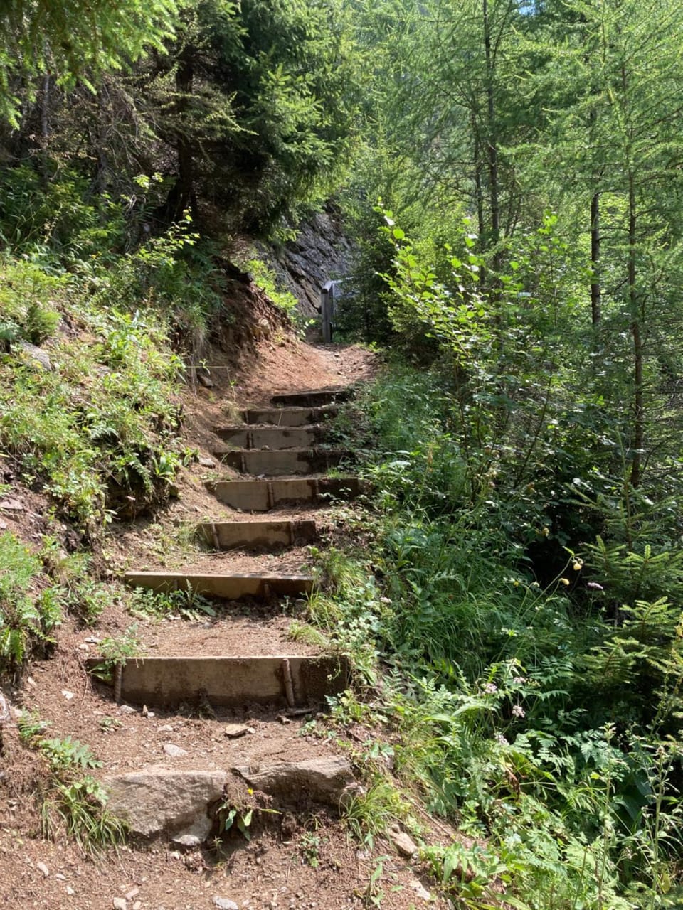 Nearby landmark, Natural landscape