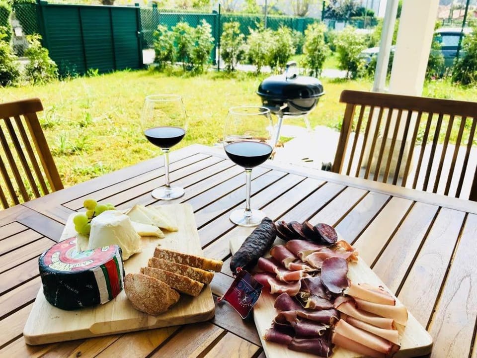 Food and drinks, Food