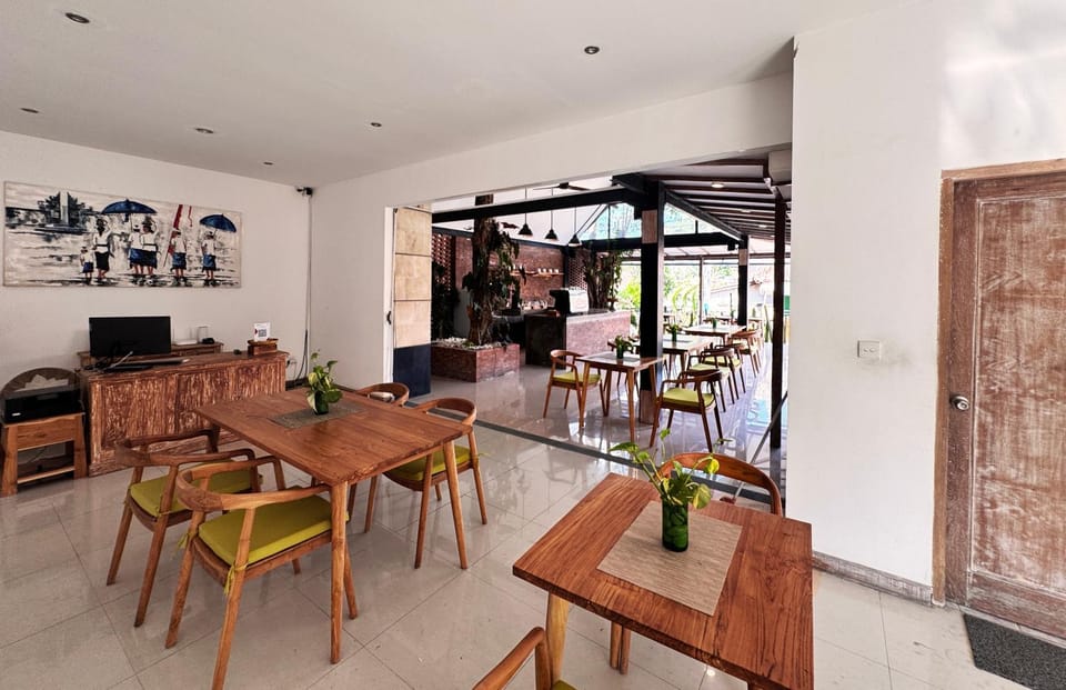 Restaurant/places to eat, Restaurant/places to eat