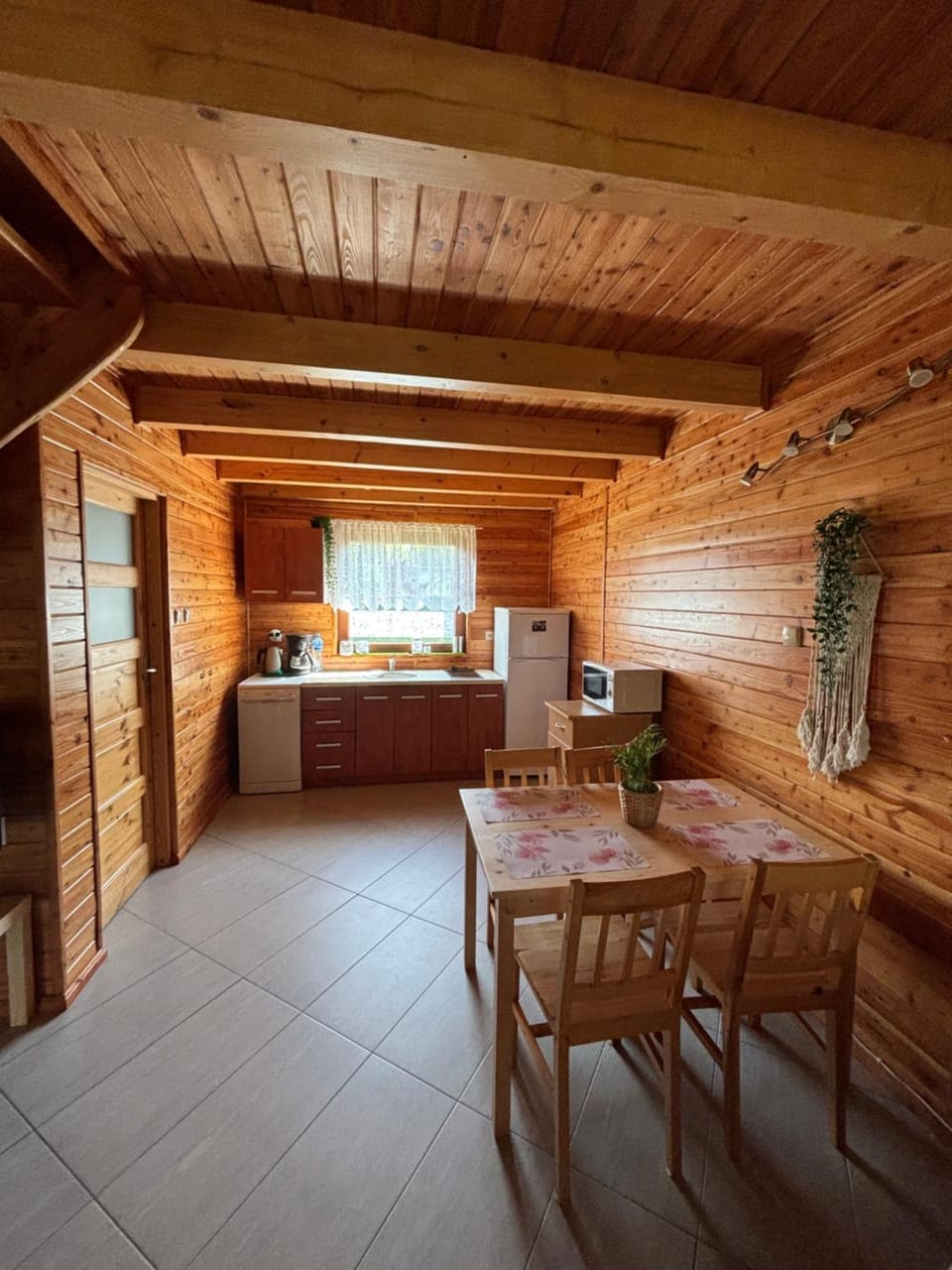 Kitchen or kitchenette, microwave, oven, stove