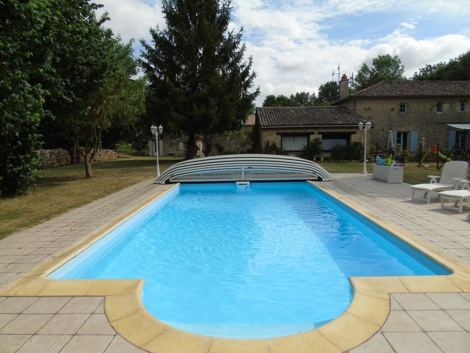 Swimming pool, Swimming pool