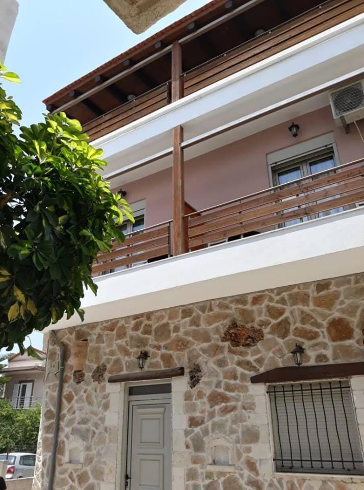 Zaros Bed and Breakfast in Crete