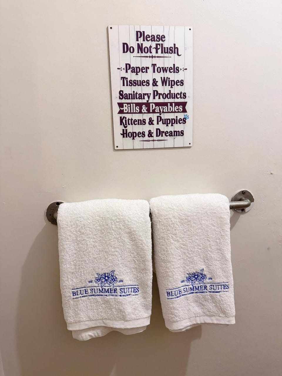 Blue Summer Suites & Restaurant Bed and Breakfast in Central Visayas