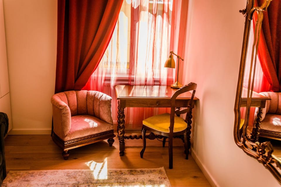 Decorative detail, Bedroom