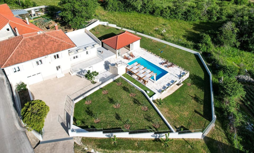 Villa Gorana with large private pool Villa in Split-Dalmatia County