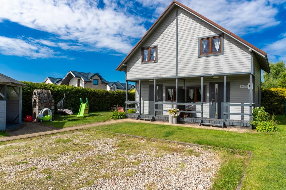 Property building, Spring, Day, Garden, Garden view