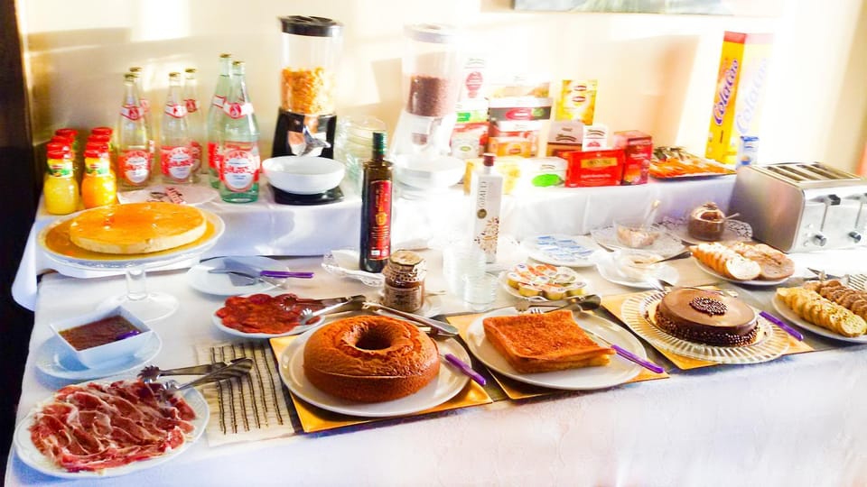 Food, Breakfast, Continental breakfast, Buffet breakfast
