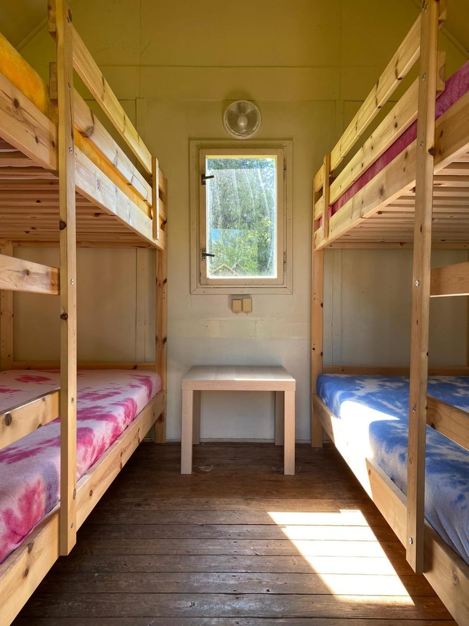 Bed, bunk bed