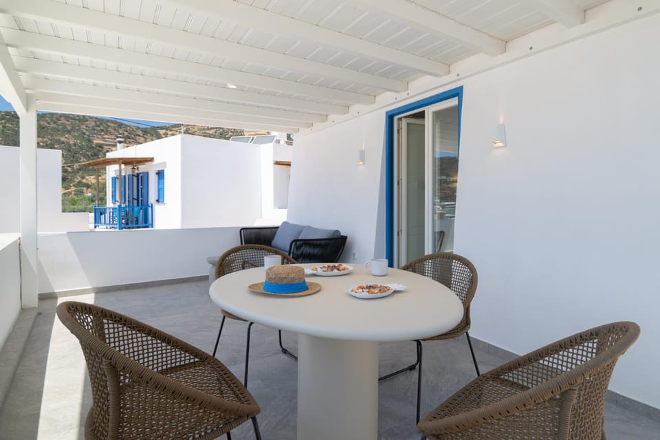 Studio Anna Bed and Breakfast in Milos