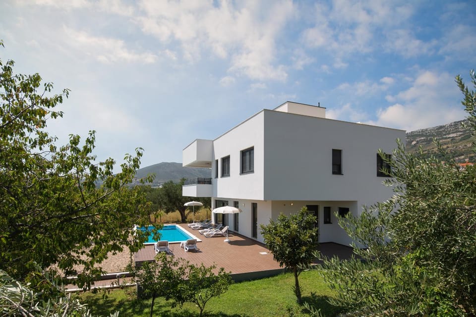 Property building, Natural landscape