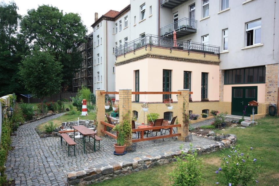 Garden, Garden