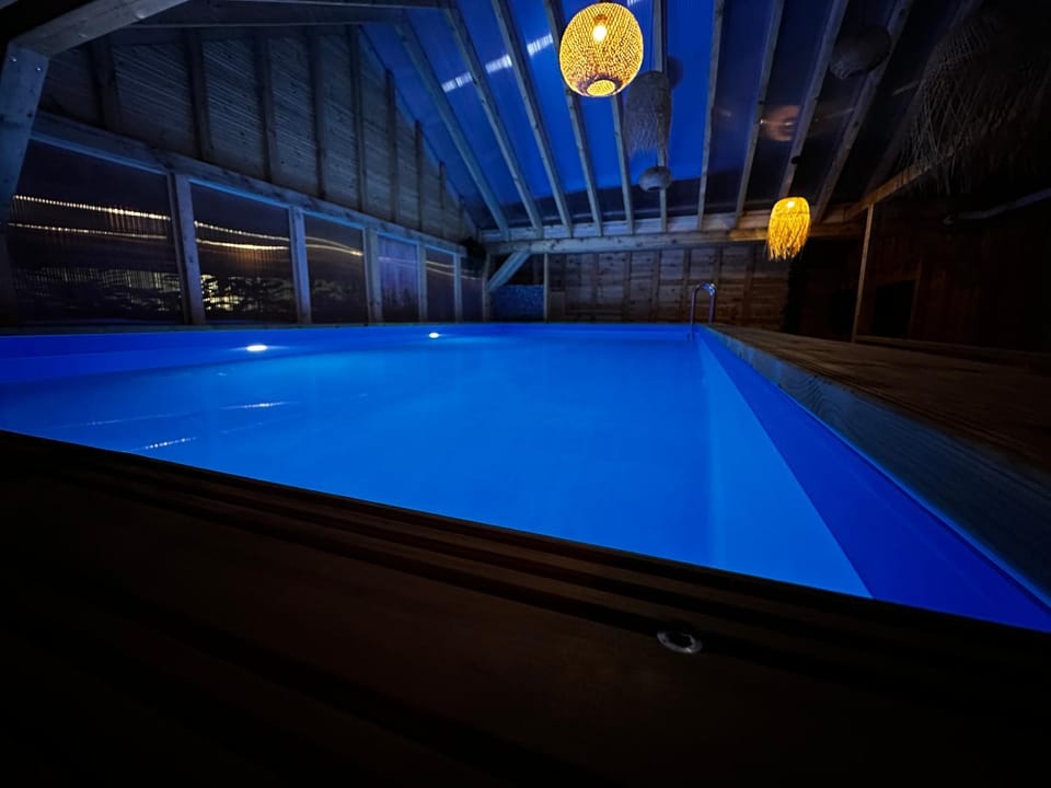 Domki Złote Piaski Kryty Basen Sauna Jacuzzi Nature lodge in Pomeranian Voivodeship