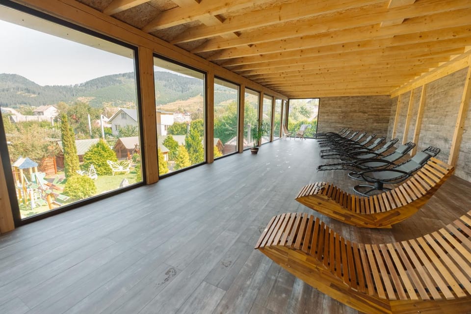 Natural landscape, View (from property/room), Balcony/Terrace, Seating area, Mountain view, sunbed