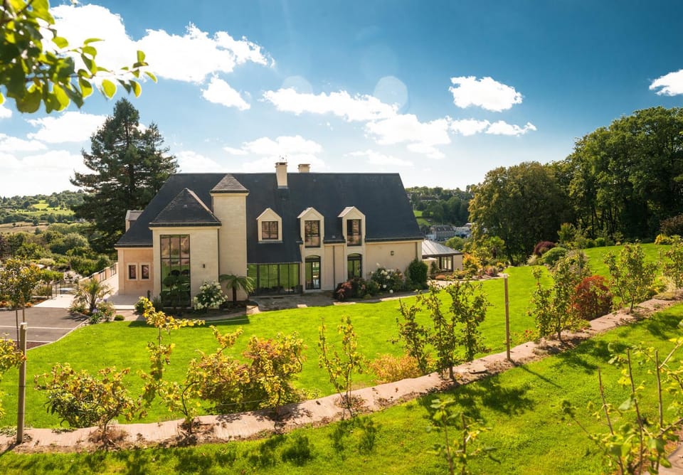 Property building, Spring, Natural landscape, Garden, Garden, Garden view