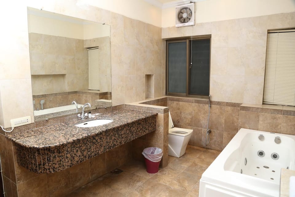 Westin Suites Hotel in Lahore