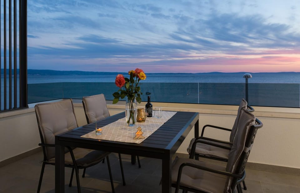 Villa Four Brothers - Middle Floor Apartment in Podstrana