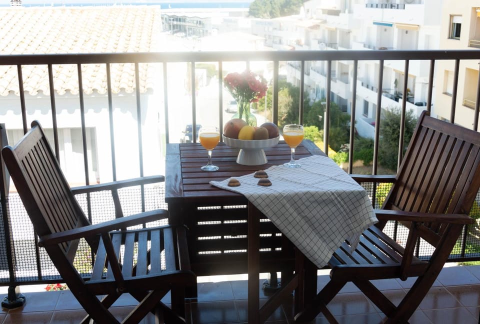 Off site, Balcony/Terrace, Decorative detail, Beach