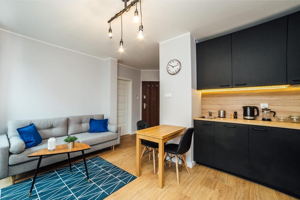 Kitchen or kitchenette, Living room, City view, Landmark view, Street view