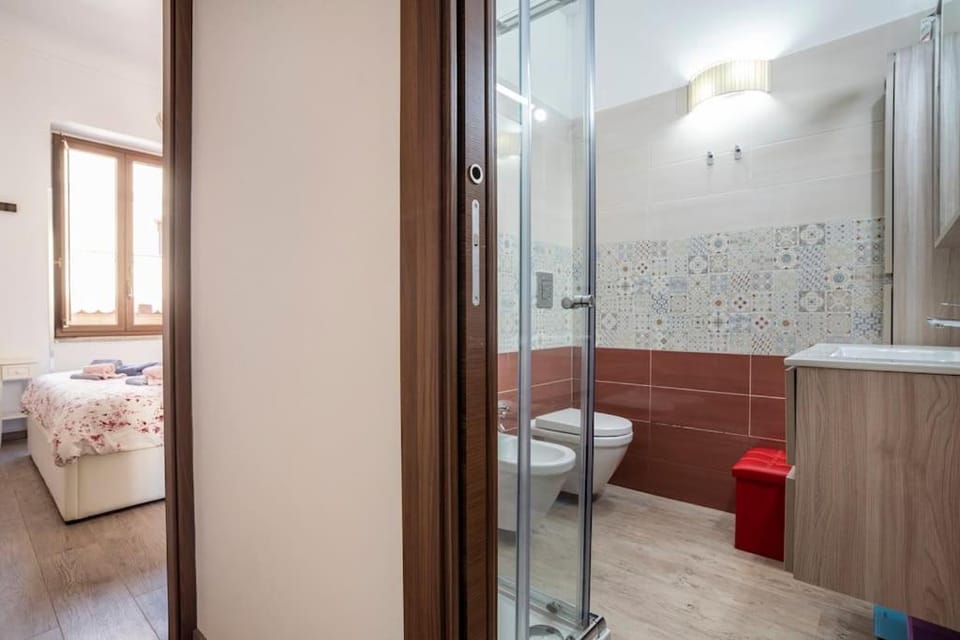 Shower, Toilet, Bed, Bathroom, Photo of the whole room, Bedroom, bidet, towels