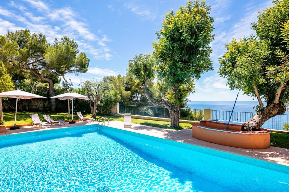 Garden, Sea view, Swimming pool