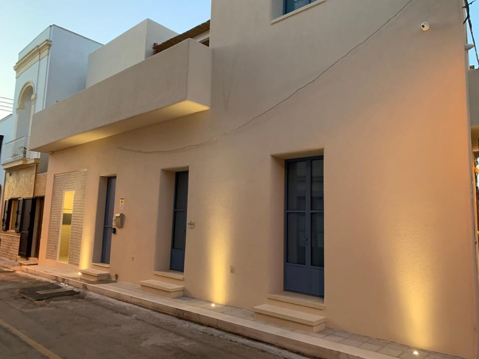 Property building, Facade/entrance
